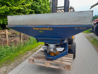 Düngerstreuer